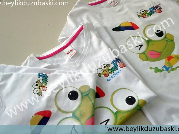 Kaliteli tshirt baskılarımızla hep hizmetinizdeyiz, beyaz t-shirt baskıları, siyah ve renkli tshirt baskıları yapılmaktadır. Samsun t-shirt baskısı, ilkadım t-shirt baskısı, beykent t-shirt baskı merkezi