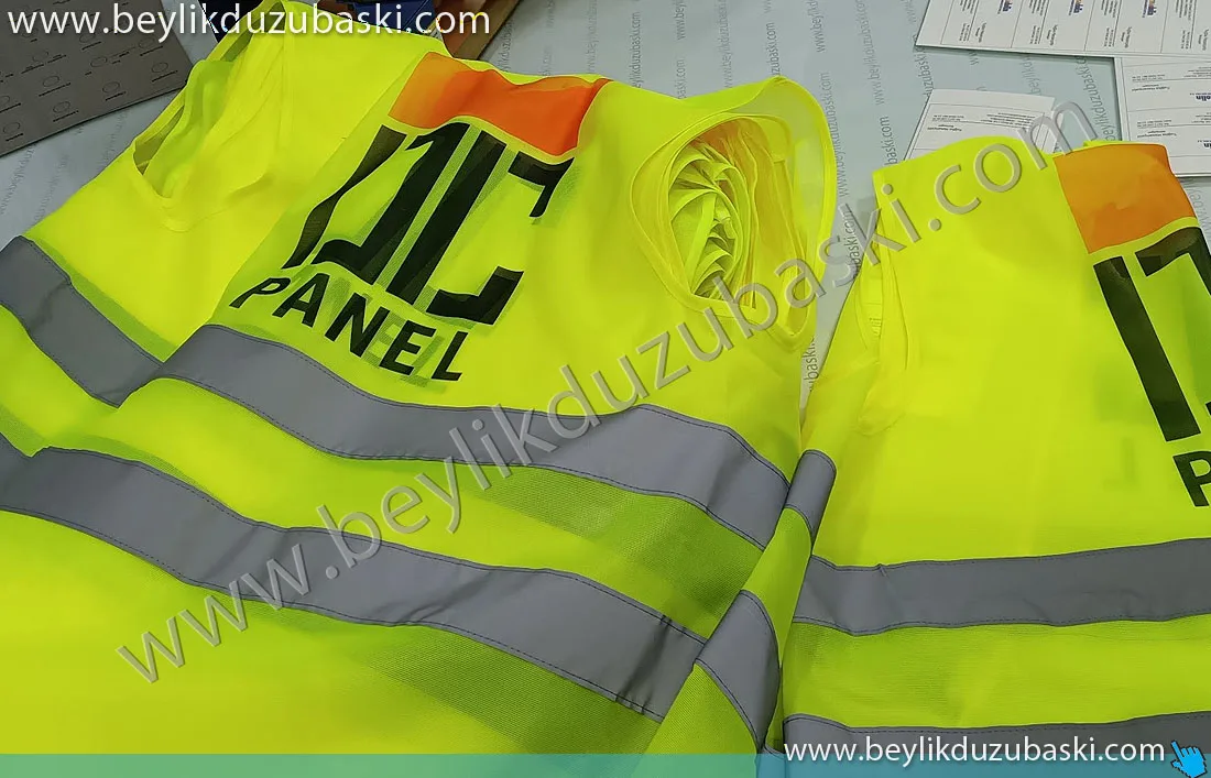 adetli iş yeleği, acil iş yeleği üretimi yapılır, logo ve firma bilgisi baskılı acil yelek üretimi yapılmaktadır