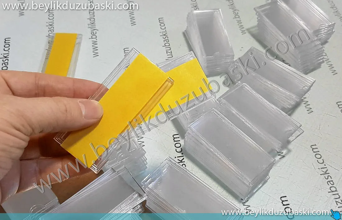 arkası bantlı dolap isimliği, şeffaf dolap isimliği, kaliteli içi değişen, dolap isimliği