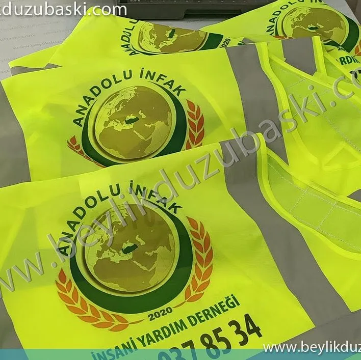 anadolu infak, insani yardım vakfı, için yapılan, fosforlu, yelek imalatı, logo baskılı yelekler, vakıf, kurye, dağıtım firması, organizasyon, ekip ve dağıtım firmaları için yelek baskısı