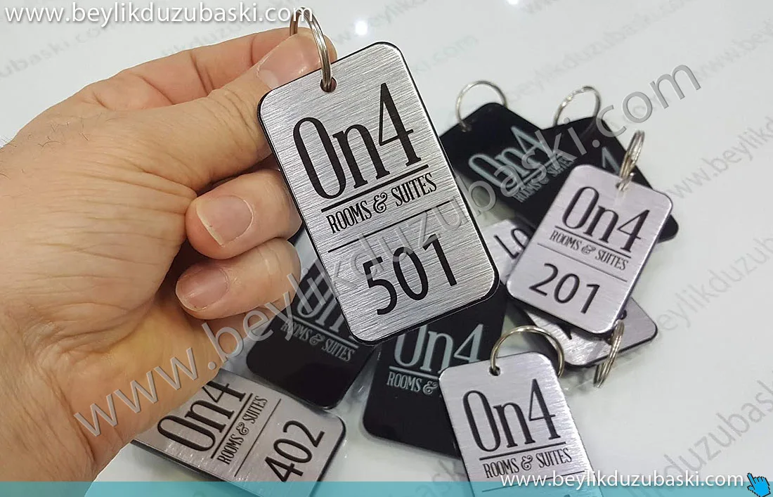 otel odaları için, anahtarlık, kaliteli, plastik anahtarlık, misafirhane için, anahtarlık baskısı, altın ve gümüş, anahtarlık, plastik ve metal destekli ürün