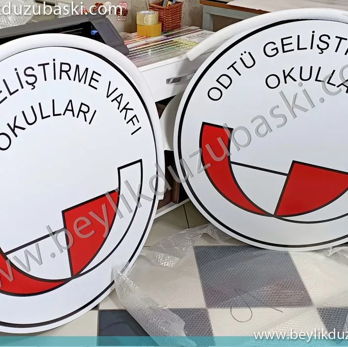folyo baskı, acil folyo baskı merkezi, ahşap üzerine folyo uygulama, yuvarlak emaye tahta üzerine, folyo ile logo baskısı, yapılmaktadır, beylikdüzü reklam folyo baskı merkezi