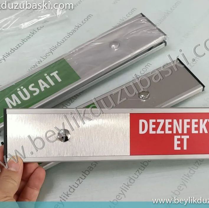 sürgülü, kapı tabelası, dezanfekte et, müsait, baskılı içi, sürgülü, kaydırılarak kullanılan, kaliteli, alüminyum malzemeden yapılmış, kapı isimliği imalatıdır, acil hazırlanır, içleri tasarlanır