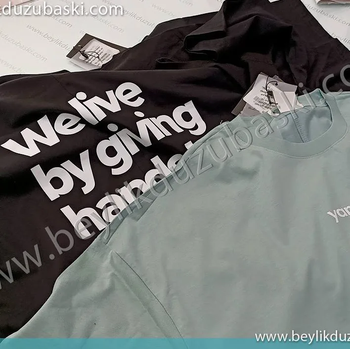 yandestek, tshirt baskısı, acil t-shirt baskı, tshirt üzerine beyaz renk baskılı, kalıcı baskı, kaliteli baskı, siyah ve açık renk t-shrtlere kalıcı baskı