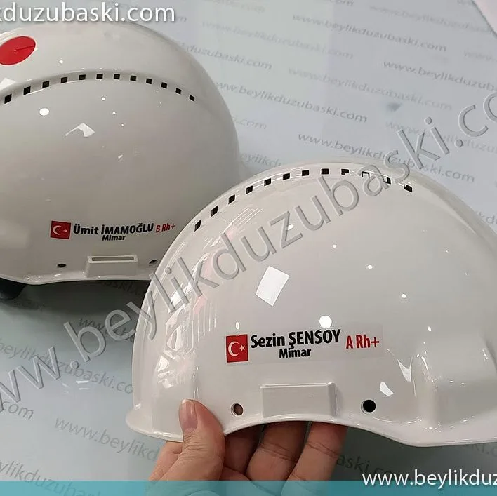 baret üzerine şeffaf etiket, acil baret baskısı, kan gurubu, bayrak ve isim baskılı baret, bekle al, acil tasarım, baskı ve uygulama, dış mekan dayanıklı etiket baskıları