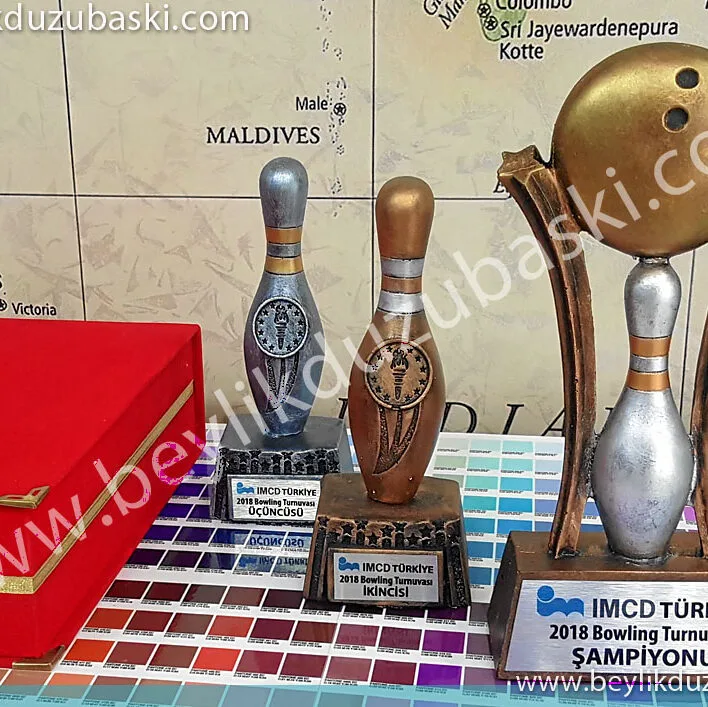 bowling cup, bowling tournament cup, bowling winner, bowling runner-up, 1.2.3. trophy trophies, 3-piece championship trophy, unboxed, for table top, trophy bowling kupası, bowling turnuva kupası, bowling birincisi, bowling ikincisi, 1.2.3. ödül kupaları, 3lü şampiyonluk kupası, kutusuz, masa üzeri kullanım için, kupa 3 lü set fiyatıdır