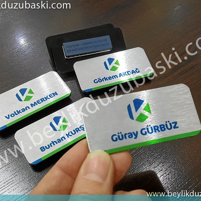 Yaka isimliği, Metal yaka kartı, logo ve kurumsal renk baskılı, personel yaka kartı, hızlı üretim, aynı gün kargo, personel yaka isimliği imalat