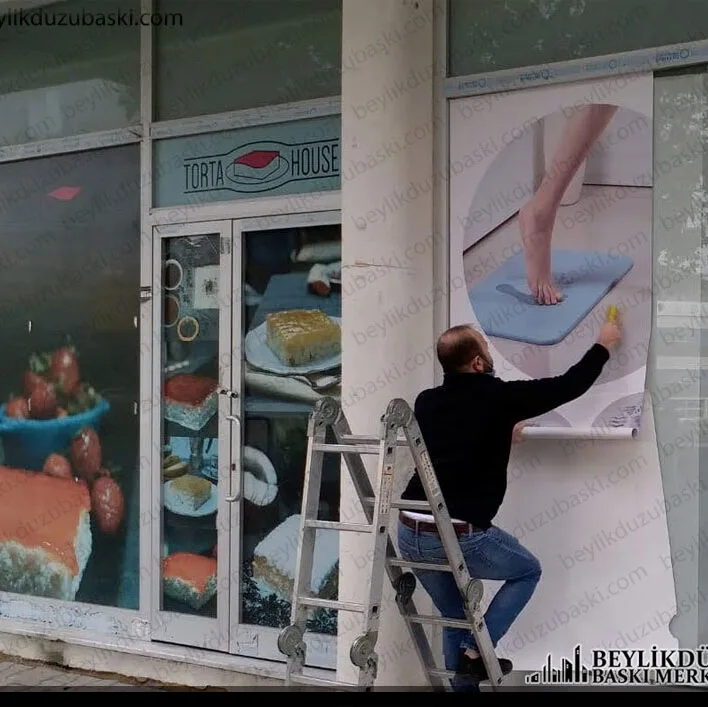 vitrin giydirmesi, cam giydirmesi, cephe giydirmesi, beylikdüzü dükkan cam baskıları, tasarım, uygulama, baskı dahil
