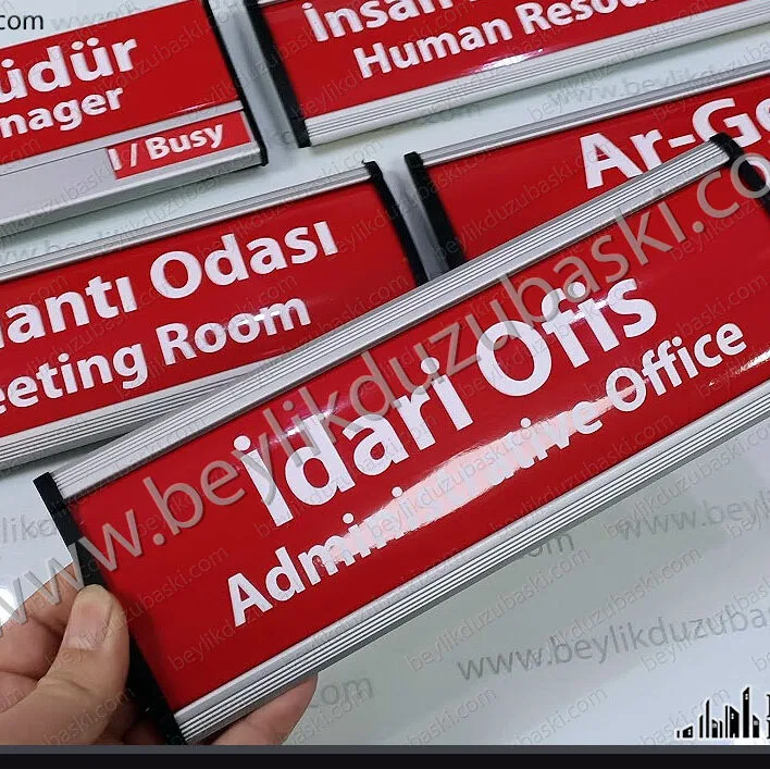 içleri boyalı, bombeli, kapı isimliği, kırmızı renk, istediğiniz renk, boyanabilen kapı tabelası, baskılar kalıcıdır, tasarım onayı sonrası üretilir, tasarım desteği verilir, kaliteli kapı tabelası, imalat, uygun fiyat