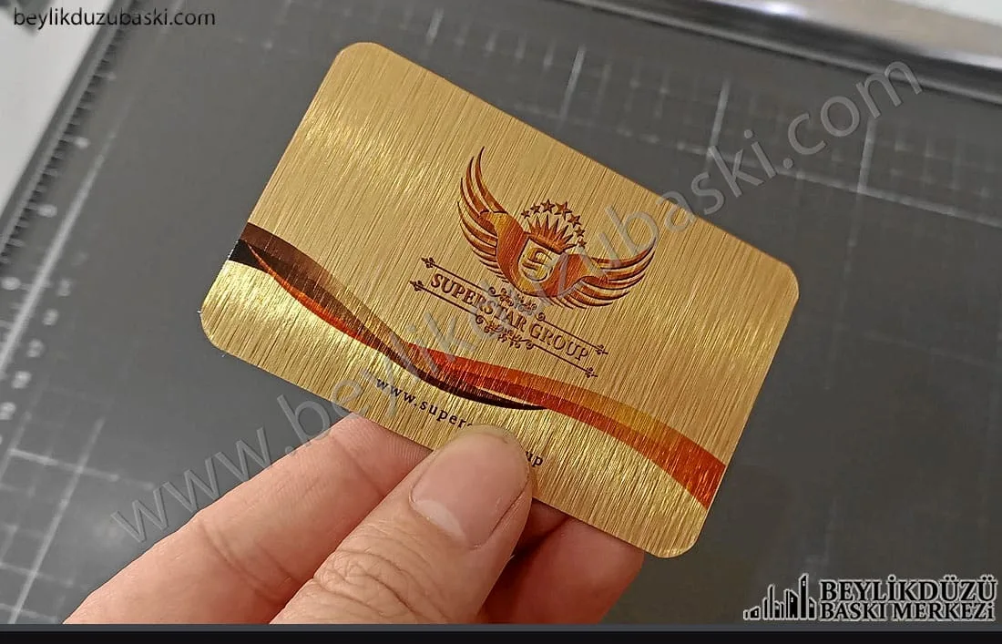 sarı metal kartvizit, altın rengi kartvizit, özel üretim, metal kart, hızlı üretim, aynı gün kargo, grafik tasarım desteği verilir
