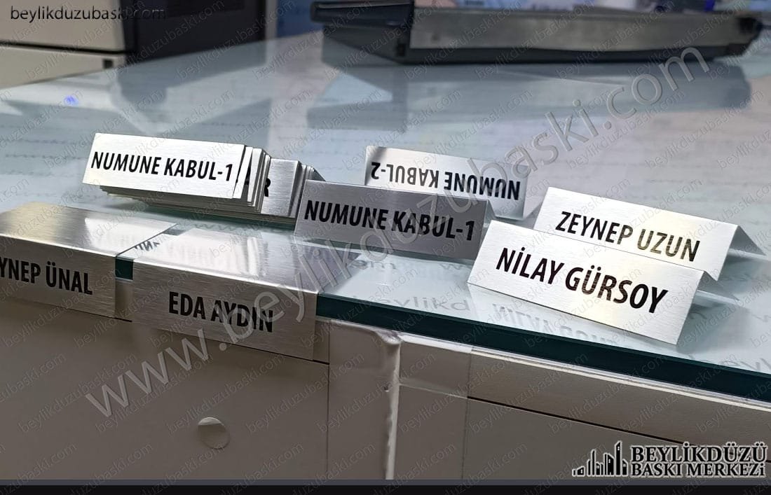 vitrin tabelası, vitrin yazısı, metal vitrin etiketi, kaliteli vitrin etiketi imalatı, beylikdüzü baskı vitrin tabelası, vitrin yazısı, metal vitrin etiketi, kaliteli vitrin etiketi imalatı, beylikdüzü baskı