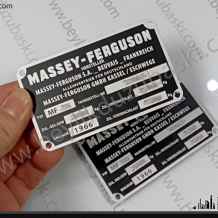 eski model massey ferguson, şasi etiketi, traktör şasi numarası, üretilmeyen traktör için, silinmiş, yıpranmış okunmayan, şase numaraları yeniden basılır, kaliteli, dayanıklı ürün baskı