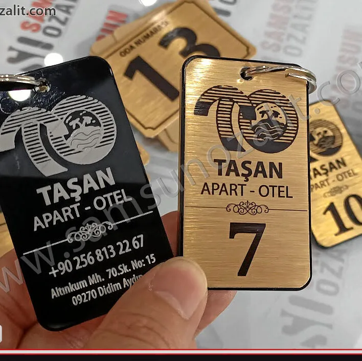 Otel anahtarlık, butik otel anahtarlık, Apart otel anahtarlık, kaliteli ürün, hızlı üretim, aynı gün gönderim, özel tasarım anahtarlık, kaliteli otel anahtarlık baskıları, çipli olmayan kapılar içindir, istek dahilinde oda kapı numaraları da basılmaktadır, firma logosuna özel tasarlanmış anahtarlık, uzun süre dayanıklı, yıpranması zor, herkesin memnuniyet yaşadığı anahtarlık ürünümüzdür Hotel keychain, boutique hotel keychain, Apart hotel keychain, quality product, fast production, same day shipping, special design keychain, quality hotel keychain prints, for non-chip doors, room door numbers can also be printed upon request, keychain specially designed for the company logo, long Our keychain product is durable, hard to wear, and everyone is satisfied with it.