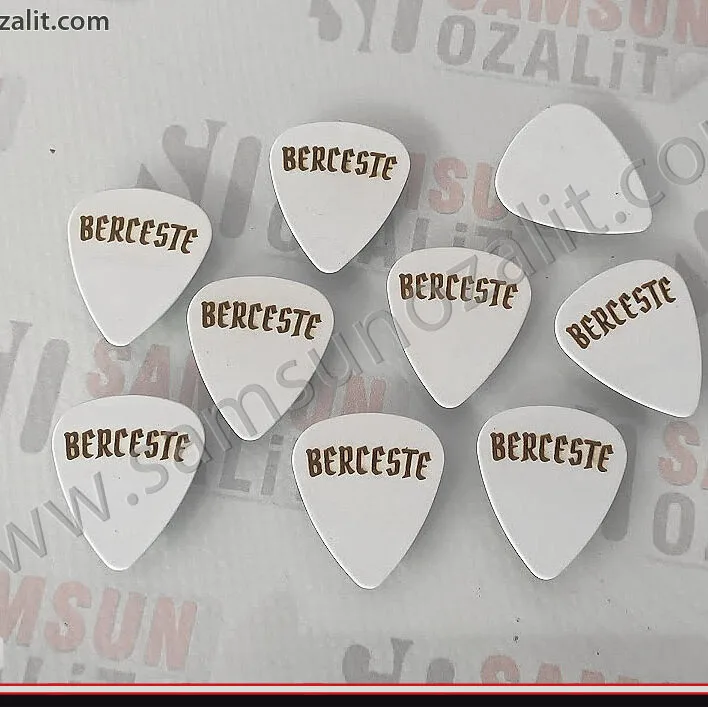 baskılı pena, logo baskılı pena, az adet baskı mümkün, pena ve baskı dahil fiyat, minimum 10 adet üretilir, adetli ürünler için fiyat alınız, gitar pena baskılı ürün, özel tasarım, Gitar Penası, Saz Penası, yaylı çalgılar için pena baskılı ürün, aynı gün gönderim, çıkmaz kaliteli baskı printed picks, logo printed picks, small quantities printing possible, price including picks and printing, minimum 10 pieces are produced, please ask for price for quantity products, guitar picks printed product, special design, Guitar Picks, Saz Picks, printed picks for stringed instruments, Same day shipping, quality printing