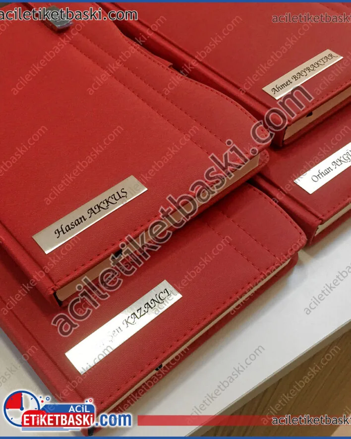 ajanda üzerine, isim yazılması, metal plaka baskısı, kaliteli, tek tek isim baskılı, isim baskıları, acil üretim, hızlı gönderim, gümüş metal, altın metal, samsun promosyon baskı merkezi, samsun acil baskı merkezi, karadeniz bölgesi, baskı merkezi